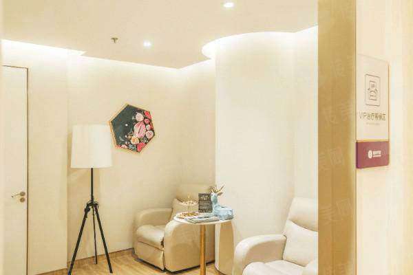 三、重庆华美整形外科医院骨干医生团队构成