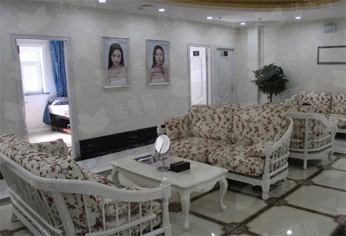 从乌鲁木齐青松星范医疗美容门诊部唐齐做鼻综合手术效果怎么样？实测成功率超高，附医院地址