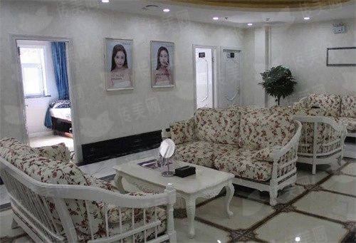 乌鲁木齐青松星范医疗美容门诊部王春利医生去眼袋手术，官方认证成功率高！预约方式大公开