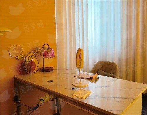 四、上海韩卓医疗美容的硅胶隆鼻如何预约与询问？