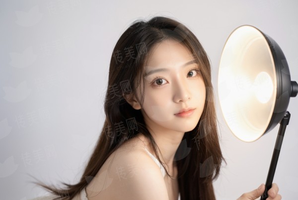 一、深圳艾瑞莎疤痕修复：有名机构的专精保护