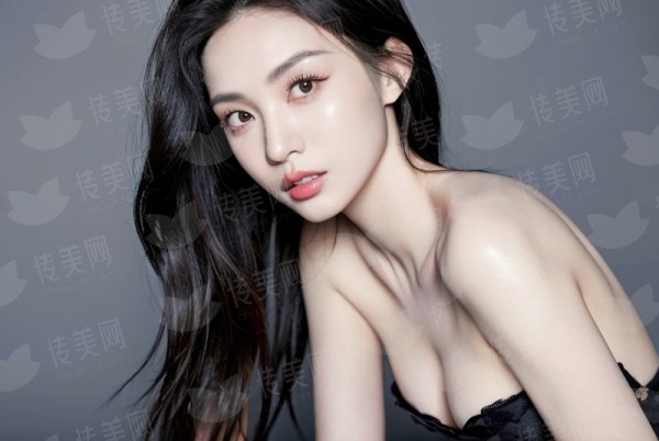 四、为什么选择深圳安美聚光做疤痕修复?
