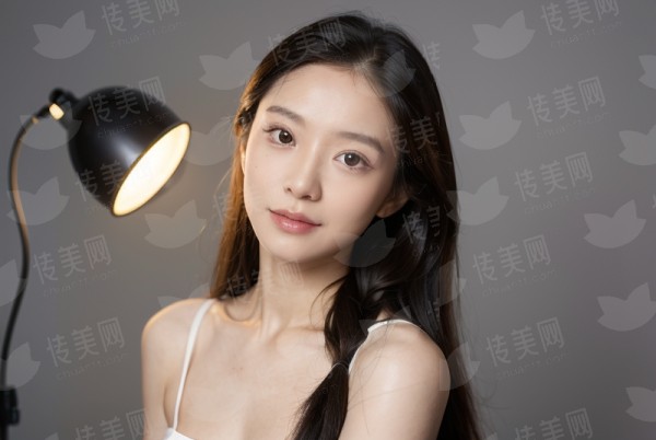 北京丽景湾医疗美容O型腿矫正:科学方案因人而异